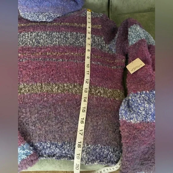 Free People Cropped Turtleneck - Picture 9 of 11